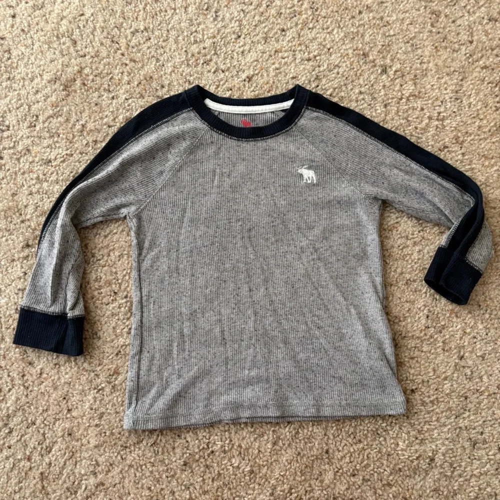 Abercrombie Kids Logo Long Sleeve Shirt Boys Size 3/4